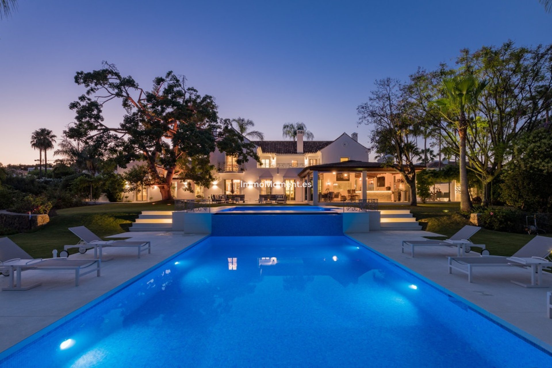 Resale - Villa - Marbella - Nueva Andalucía