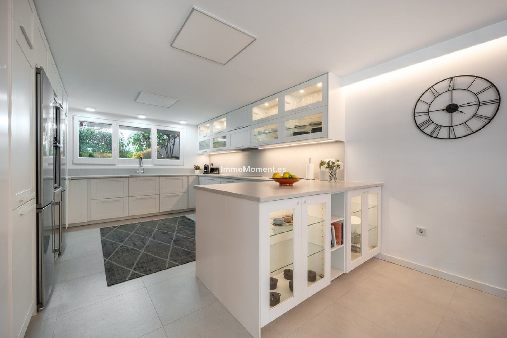 Resale - Villa - Marbella - Nueva Andalucía