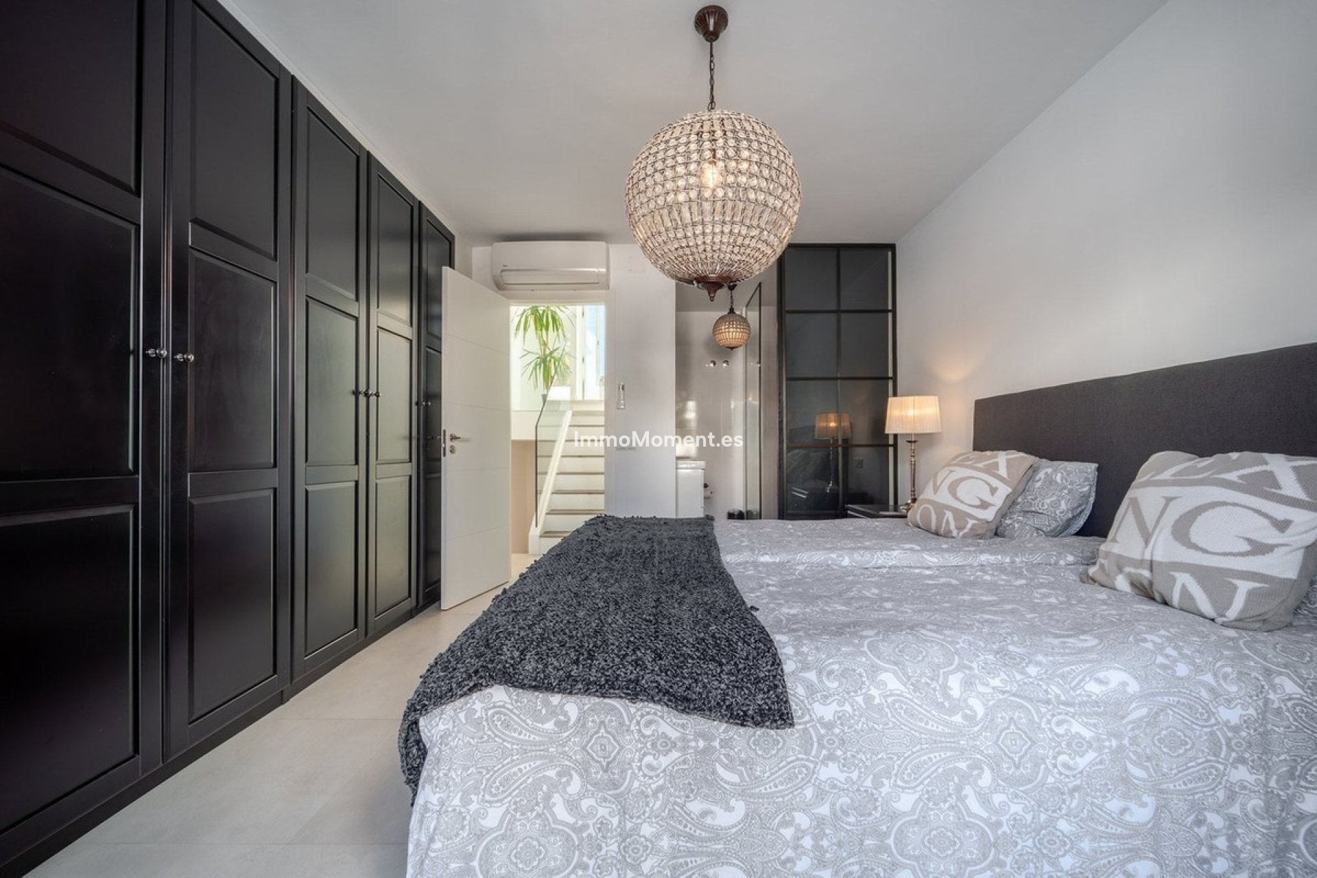 Resale - Villa - Marbella - Nueva Andalucía