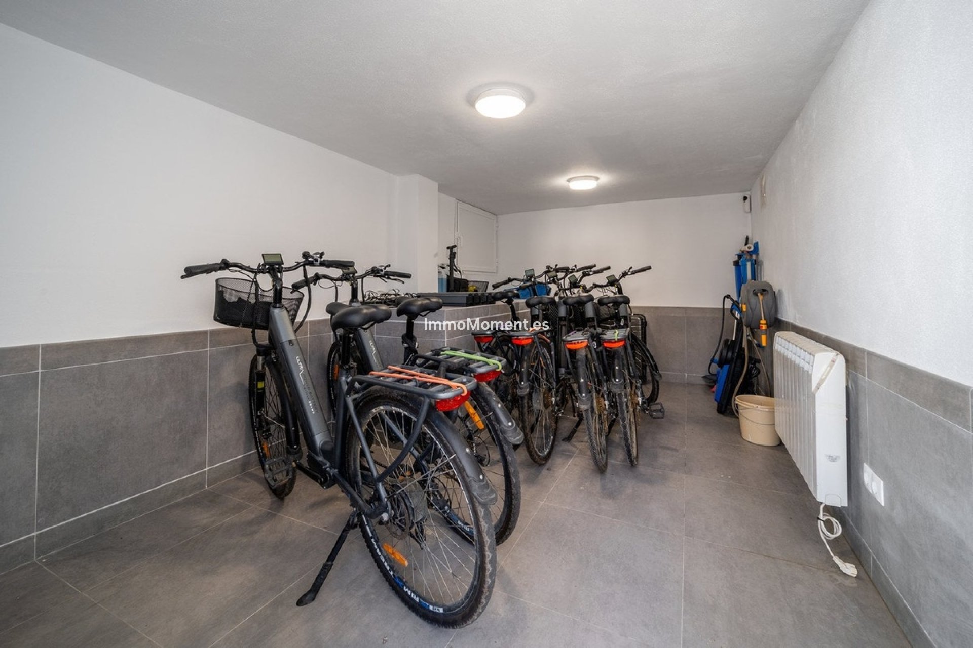 Resale - Villa - Marbella - Nueva Andalucía