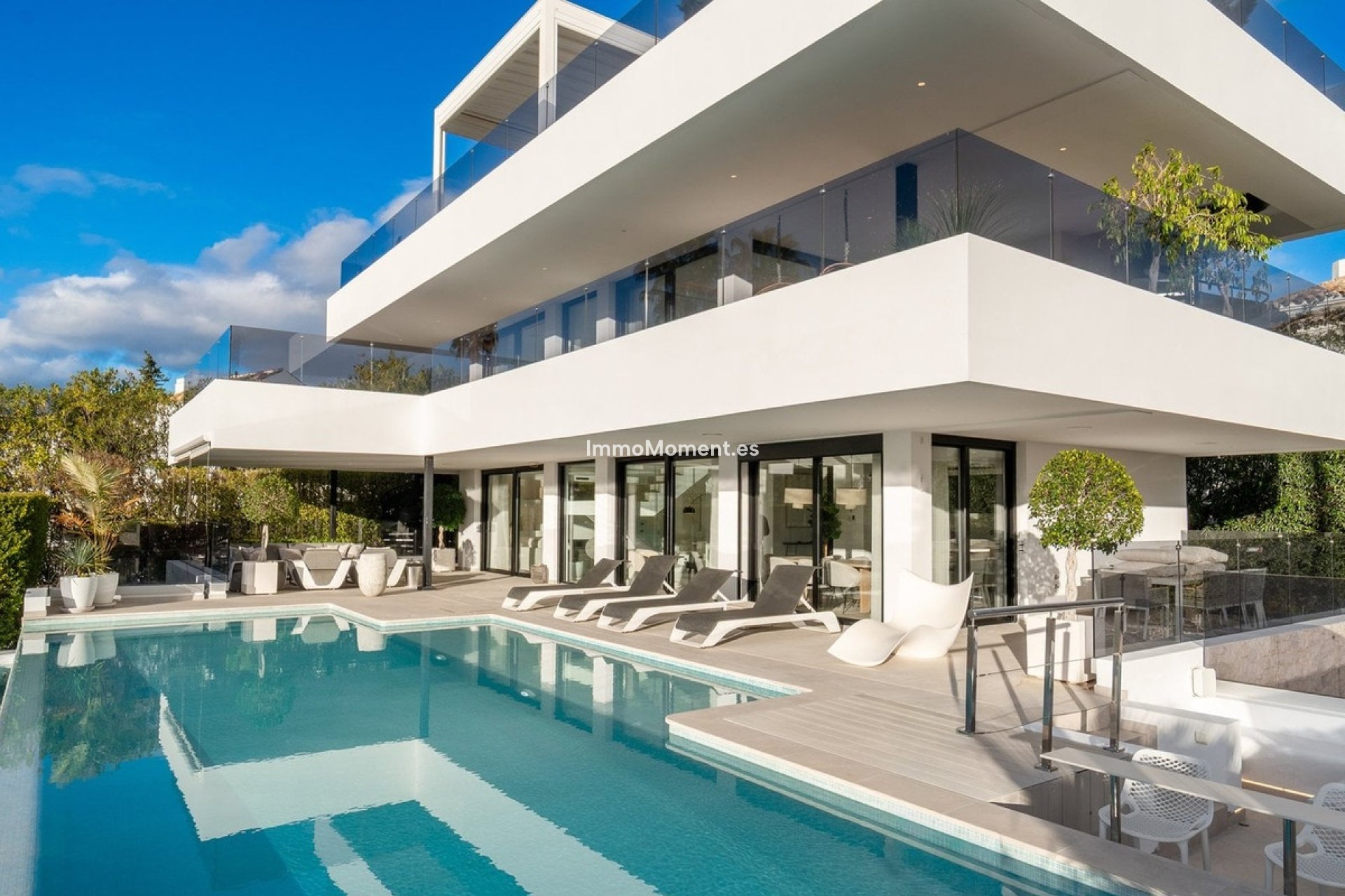 Resale - Villa - Marbella - Nueva Andalucía