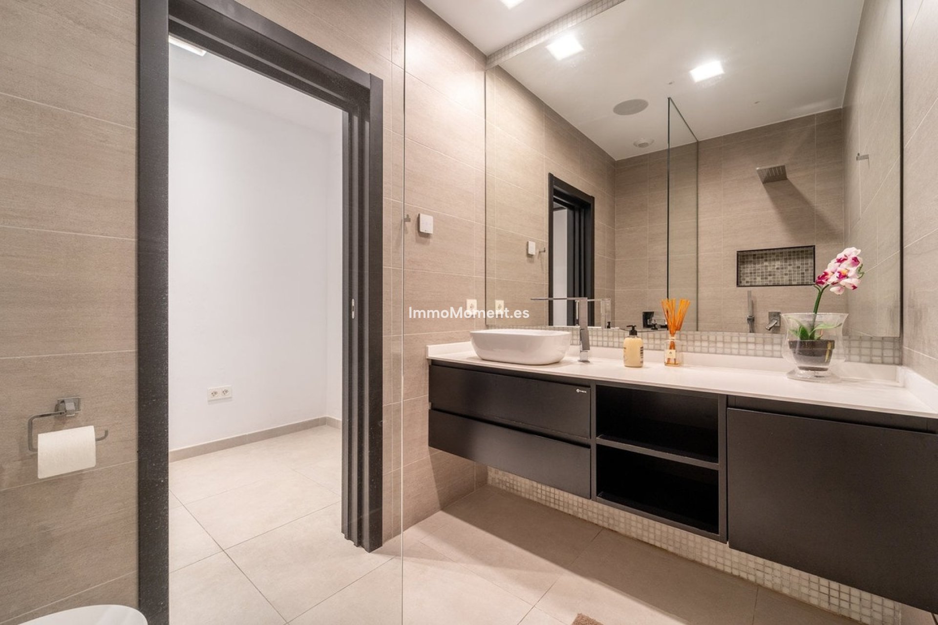 Resale - Villa - Marbella - Nueva Andalucía