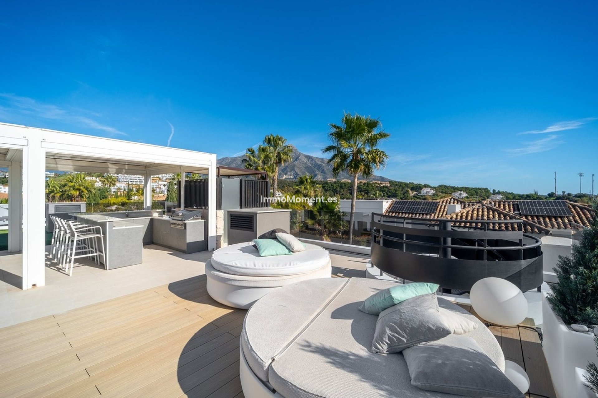 Resale - Villa - Marbella - Nueva Andalucía