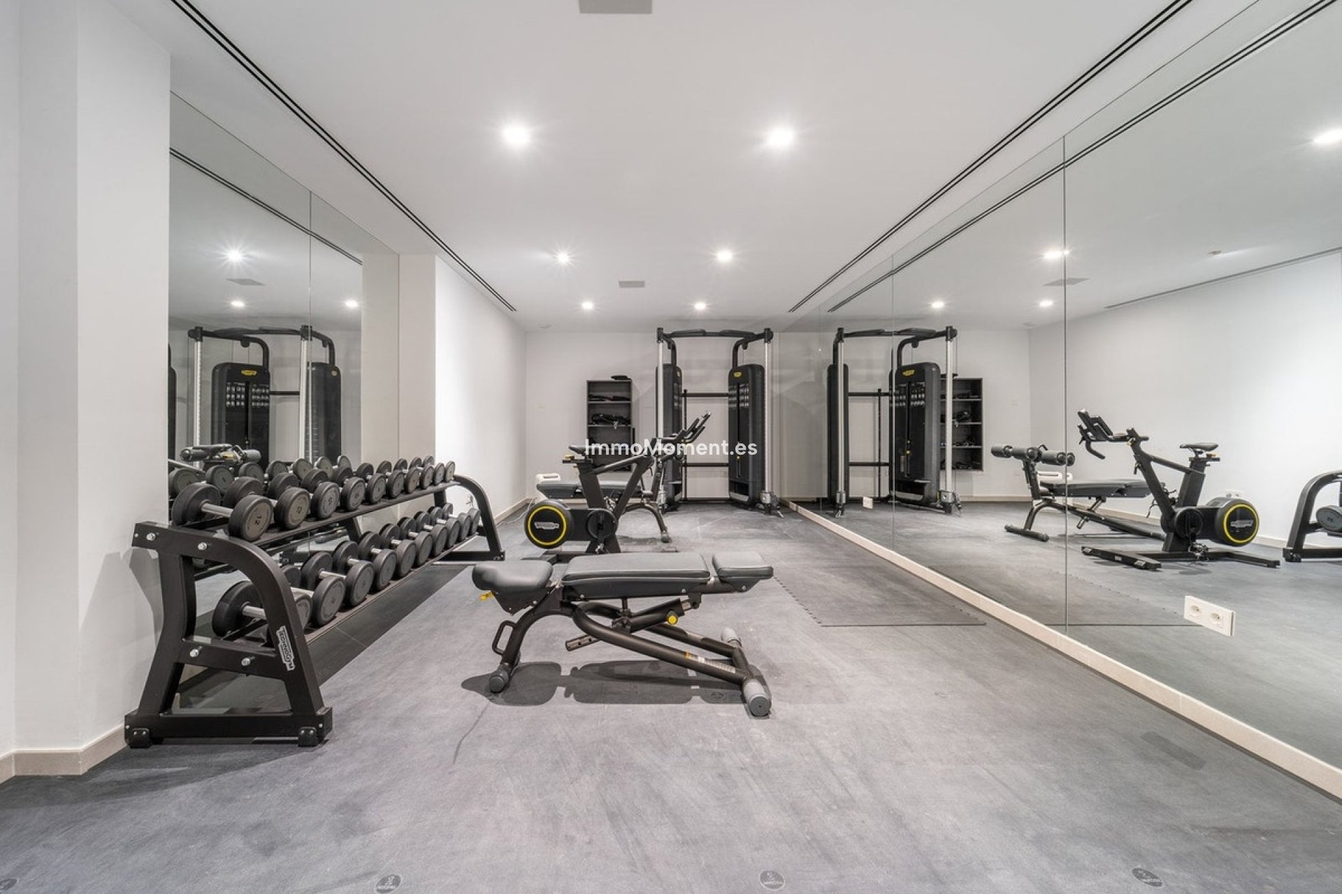 Resale - Villa - Marbella - Nueva Andalucía