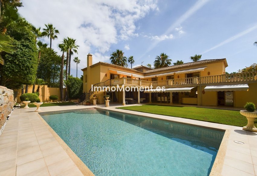 Resale - Villa - Marbella - Nueva Andalucía