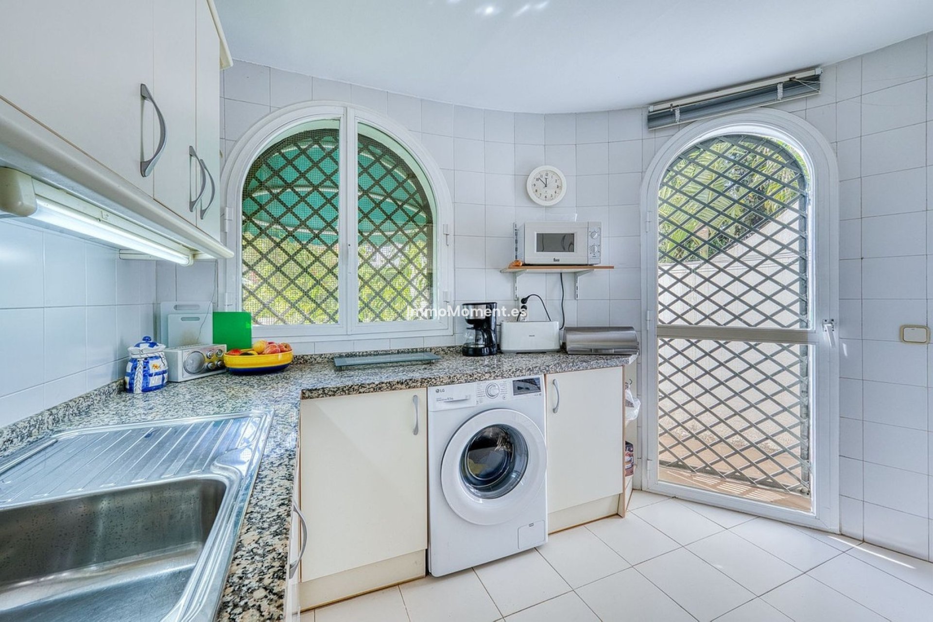 Resale - Villa - Marbella - Nueva Andalucía