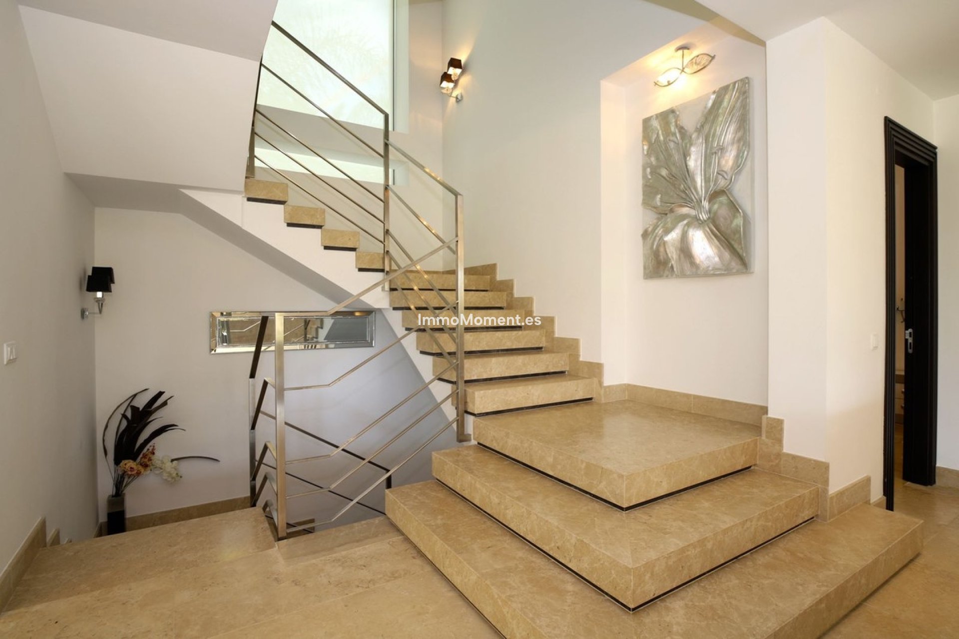 Resale - Villa - Marbella - Nueva Andalucía