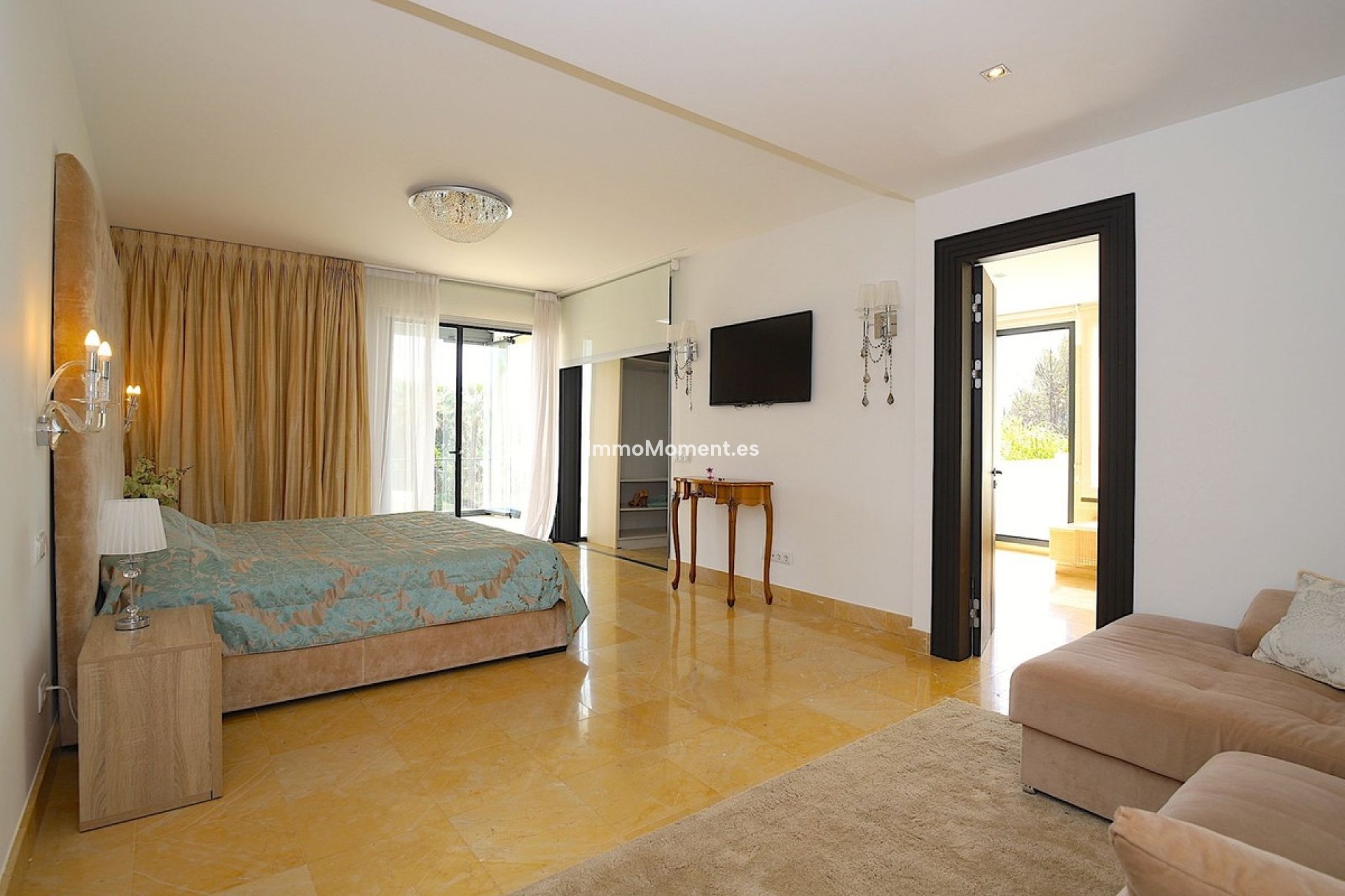 Resale - Villa - Marbella - Nueva Andalucía