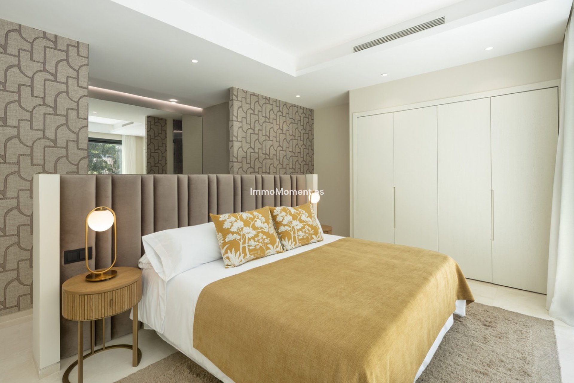 Resale - Villa - Marbella - Nueva Andalucía