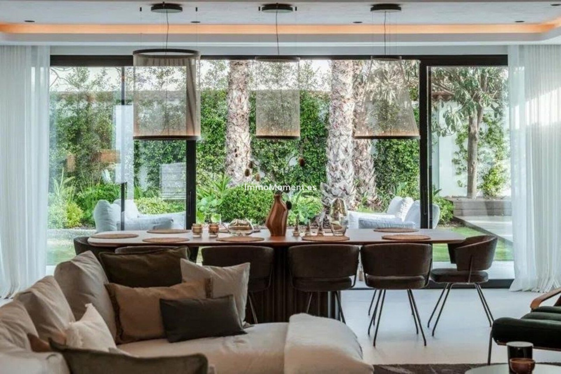 Resale - Villa - Marbella - Puerto Banús