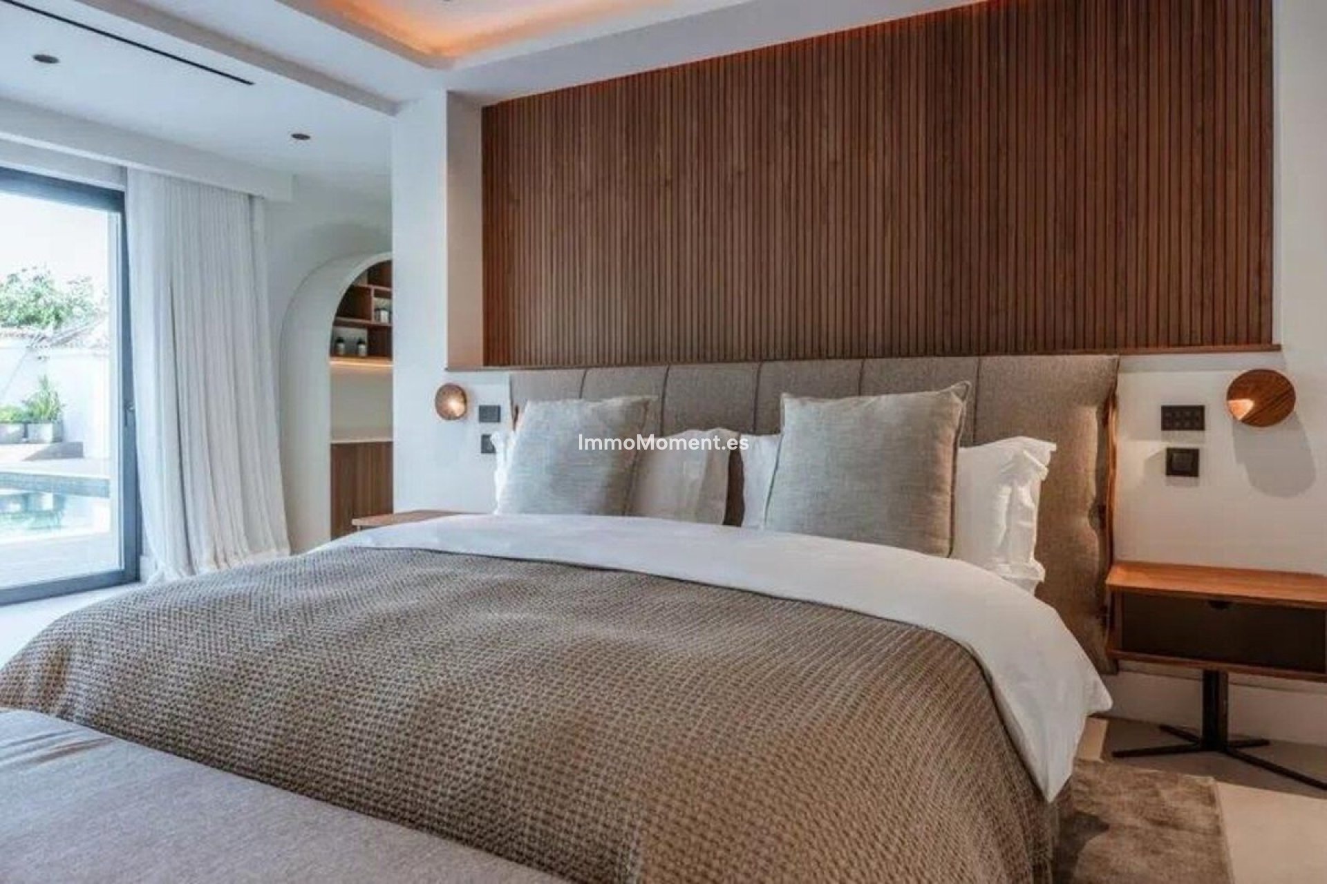 Resale - Villa - Marbella - Puerto Banús