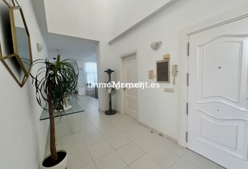 Resale - Villa - Marbella - Reserva de Marbella