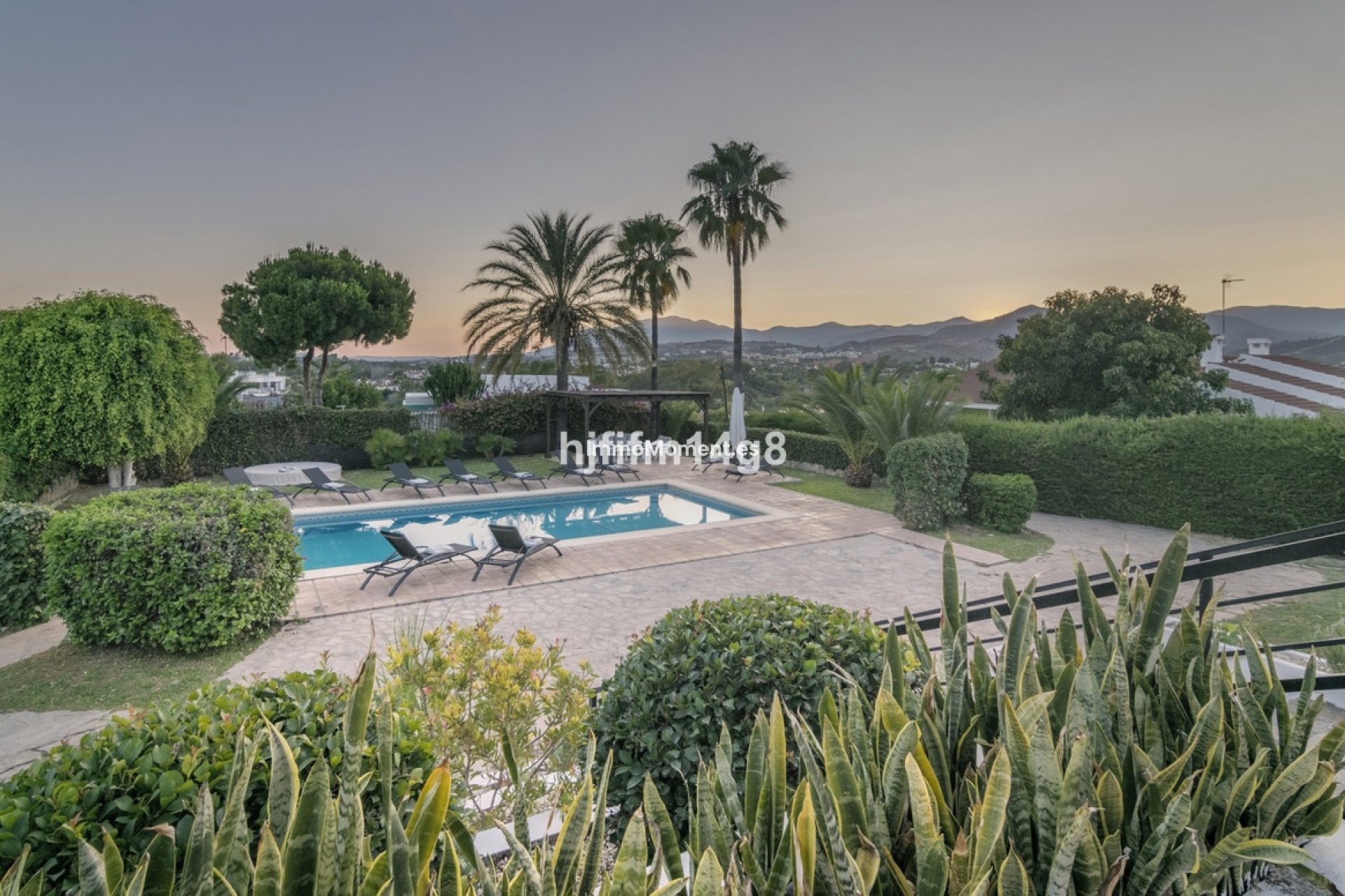 Resale - Villa - Marbella - San Pedro de Alcántara