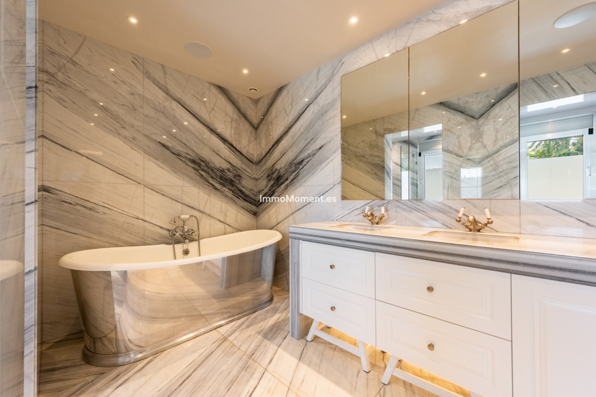 Resale - Villa - Marbella - San Pedro de Alcántara