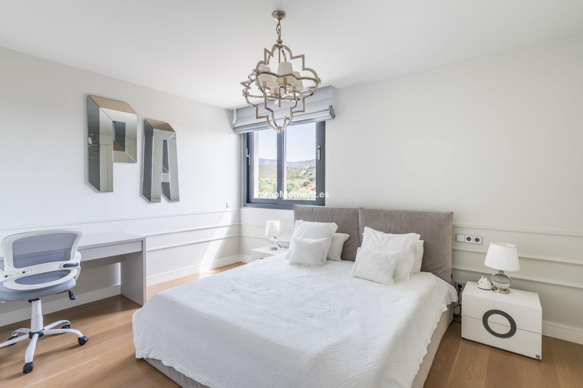 Resale - Villa - Marbella - Santa Clara