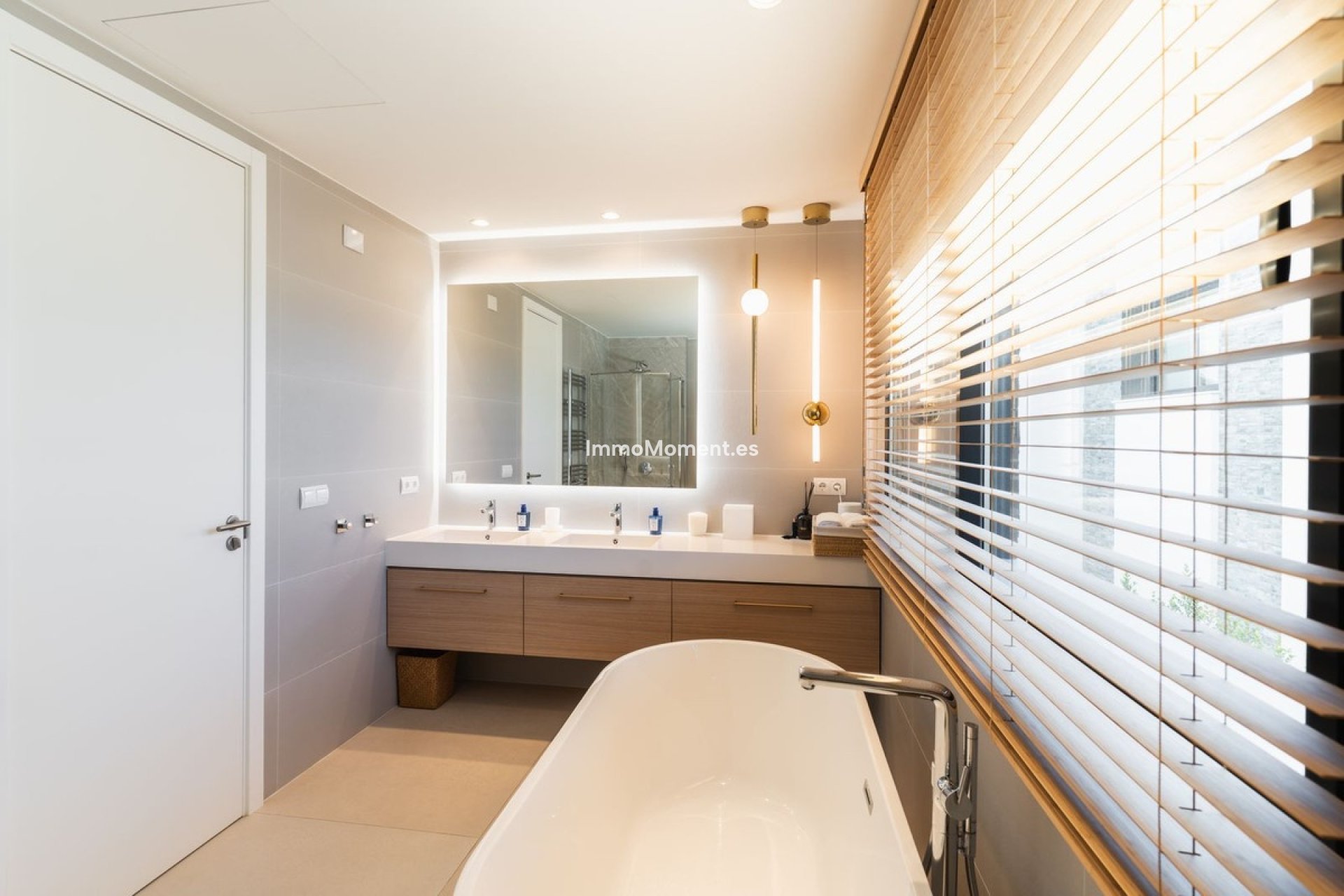 Resale - Villa - Marbella - Santa Clara