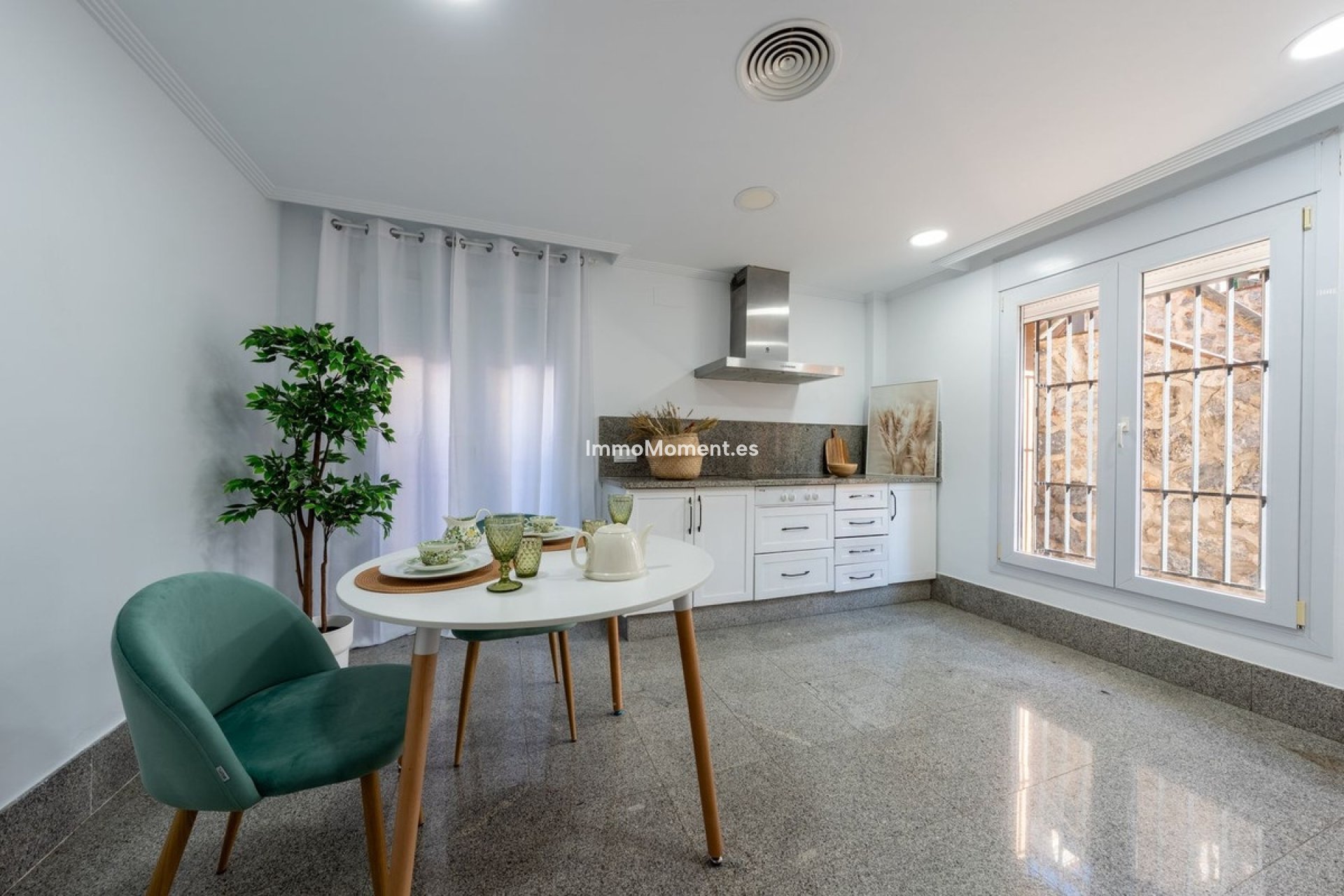 Resale - Villa - Marbella - Santa Clara