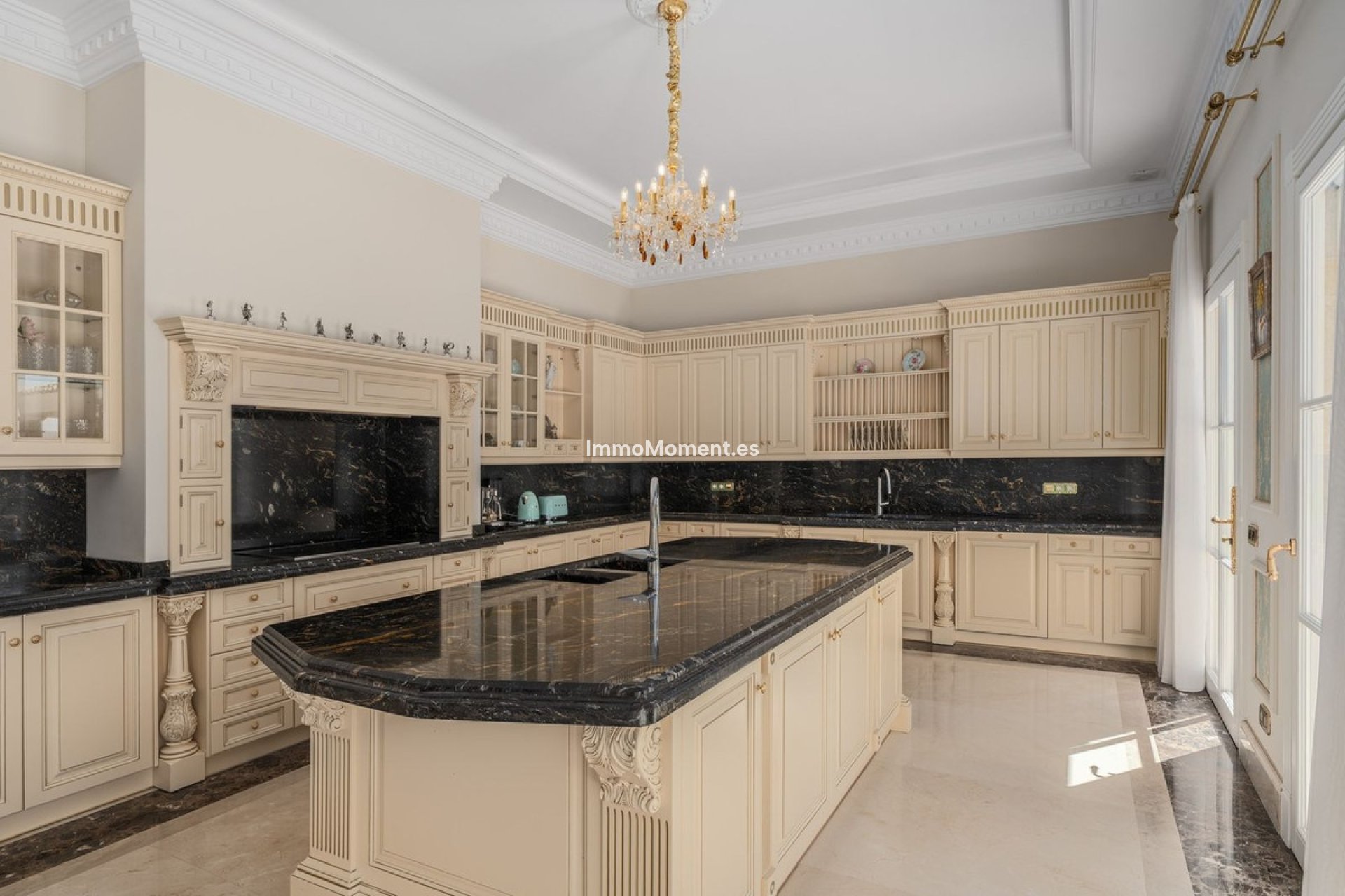 Resale - Villa - Marbella - Sierra Blanca