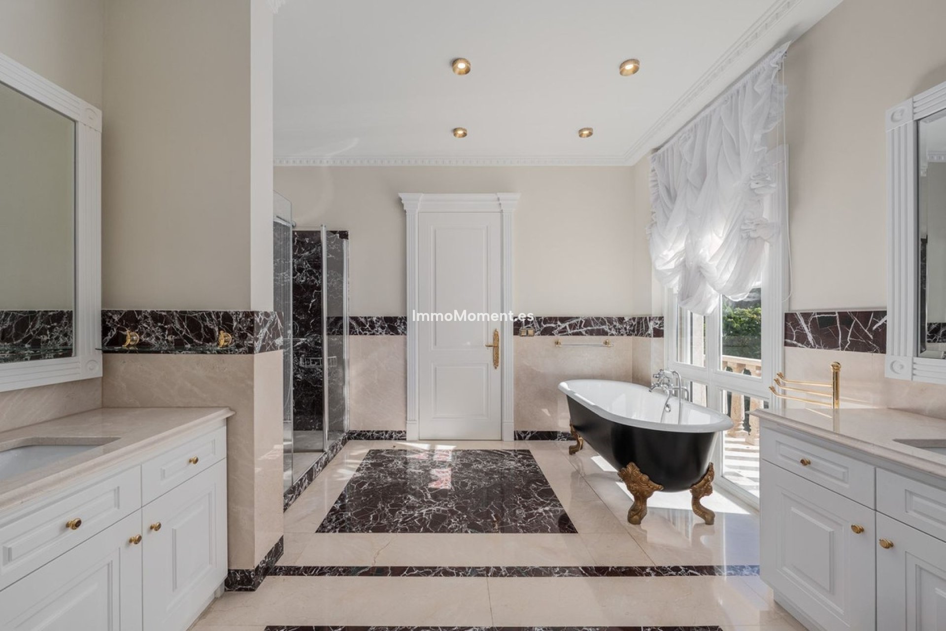 Resale - Villa - Marbella - Sierra Blanca