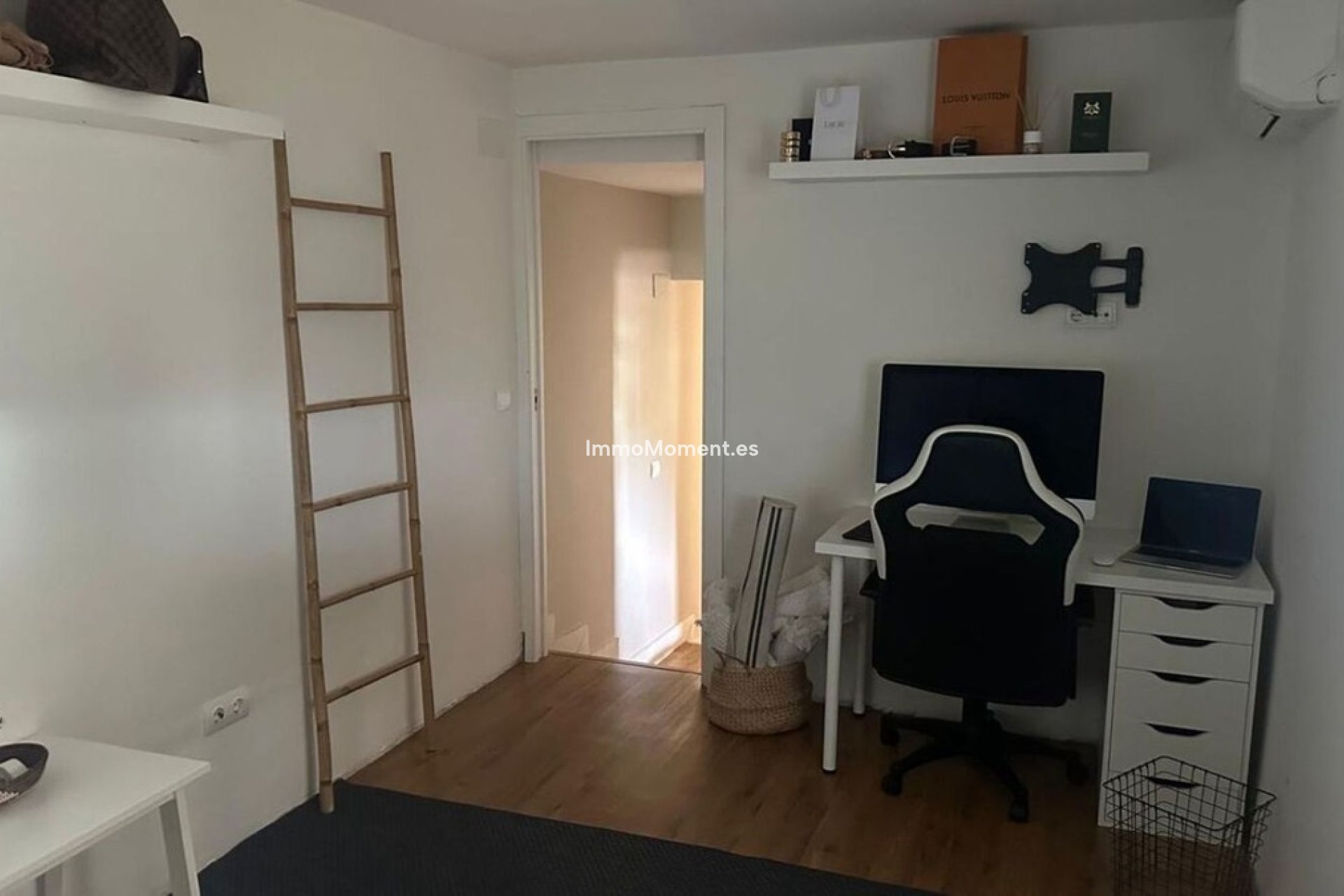 Resale - Villa - Marbella - Valle del Sol