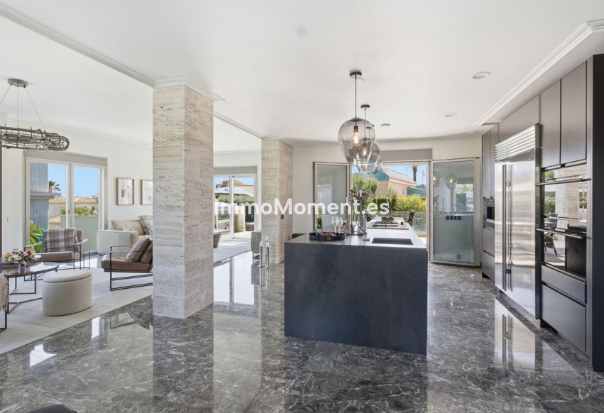 Resale - Villa - Orihuela - La Zenia