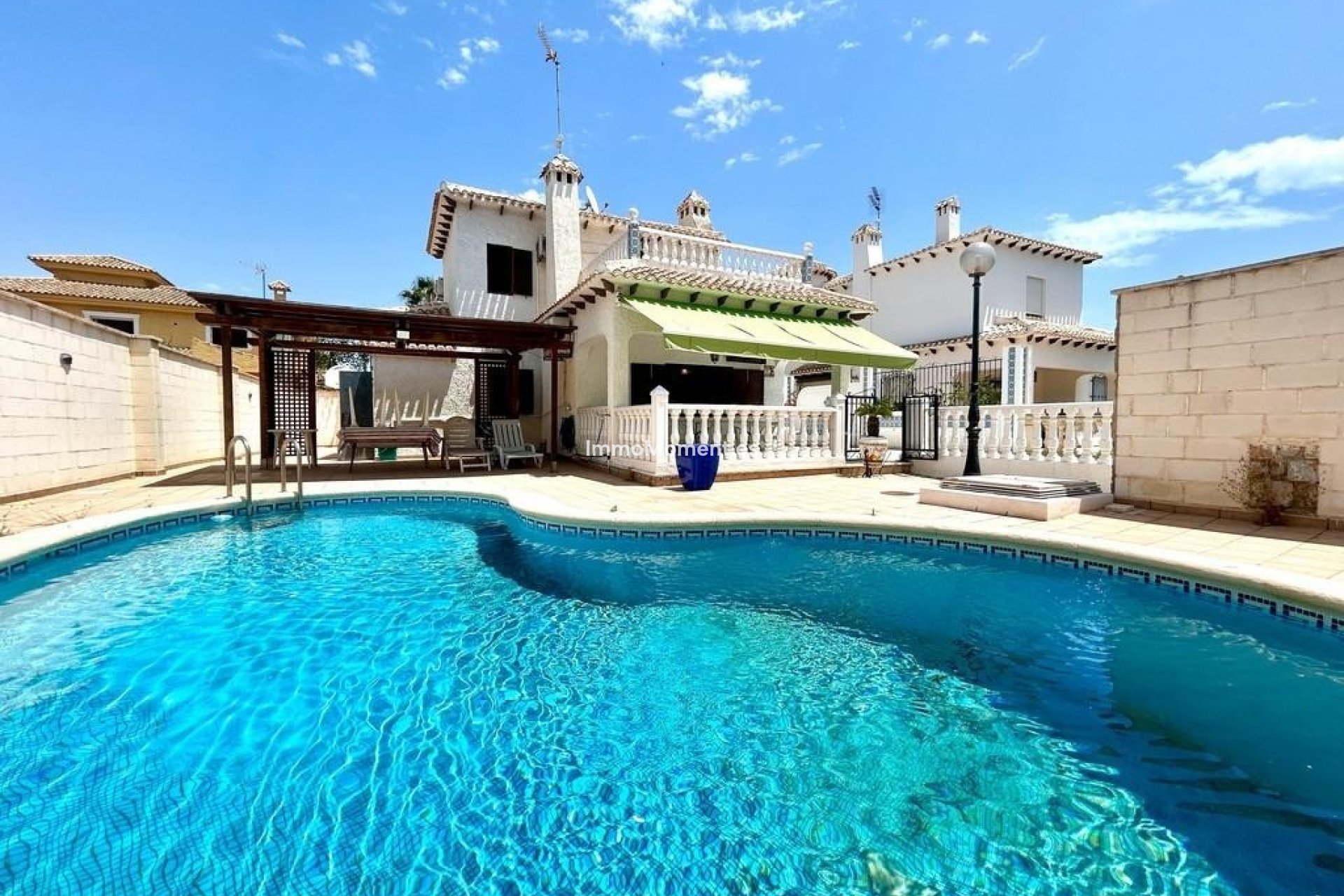 Resale - Villa - Orihuela - La Zenia