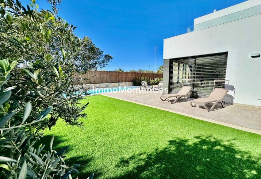 Resale - Villa - Orihuela - Las Colinas Golf