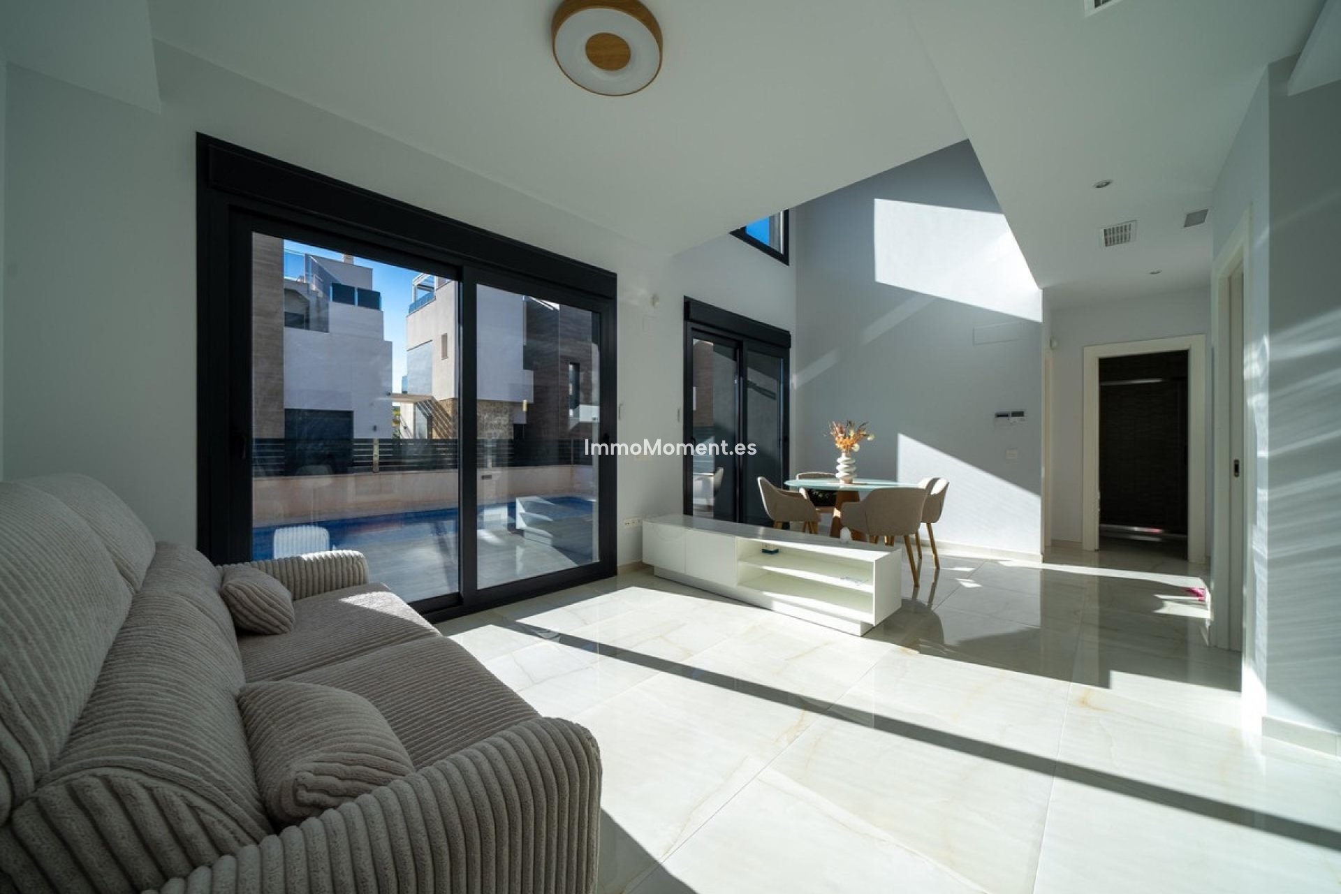 Resale - Villa - Orihuela - Orihuela Costa