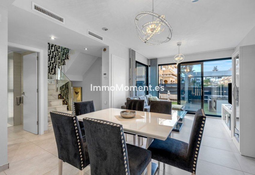 Resale - Villa - Orihuela - Orihuela Costa