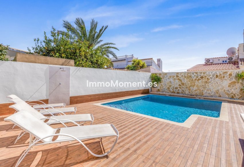 Resale - Villa - Orihuela - Orihuela Costa