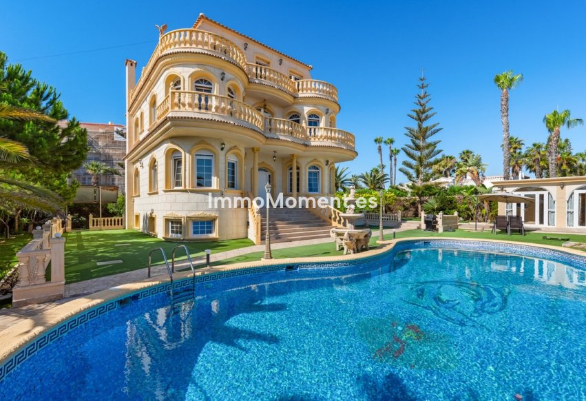 Resale - Villa - Orihuela - Playa Flamenca