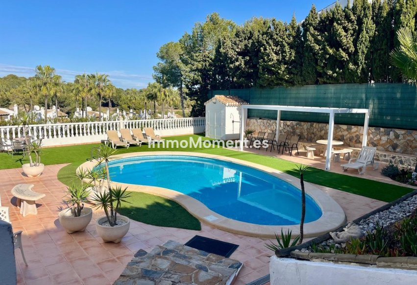 Resale - Villa - Orihuela - Villamartin
