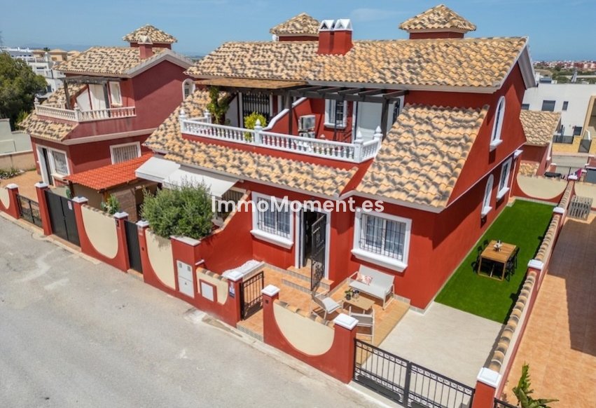 Resale - Villa - Orihuela - Villamartin
