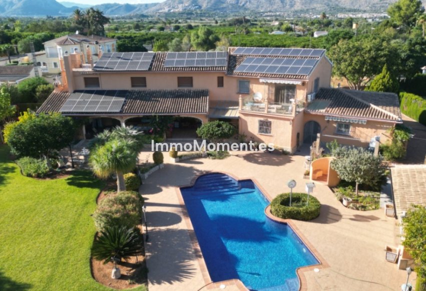 Resale - Villa - Pedreguer - Pedreguer Centro