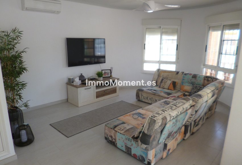 Resale - Villa - Pilar de la Horadada - Pilar de la Horadada Centro