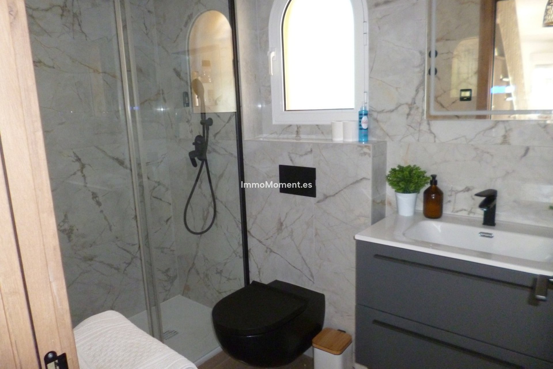 Resale - Villa - Pilar de la Horadada - Pilar de la Horadada Centro