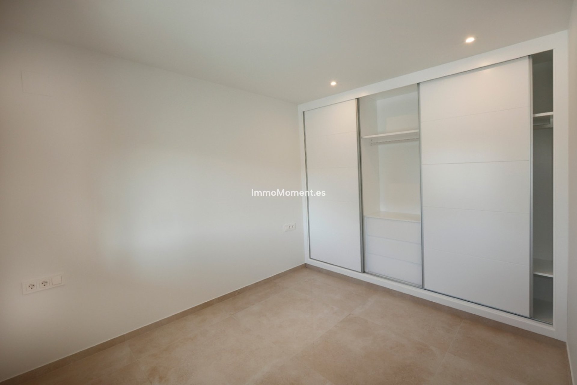 Resale - Villa - Pinoso - Los Pinos