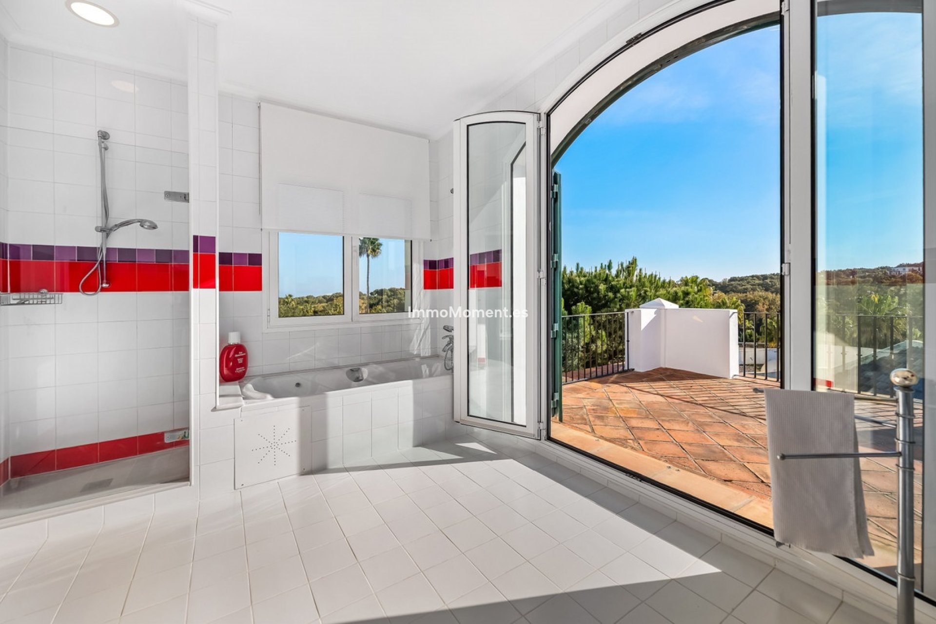 Resale - Villa - Sotogrande