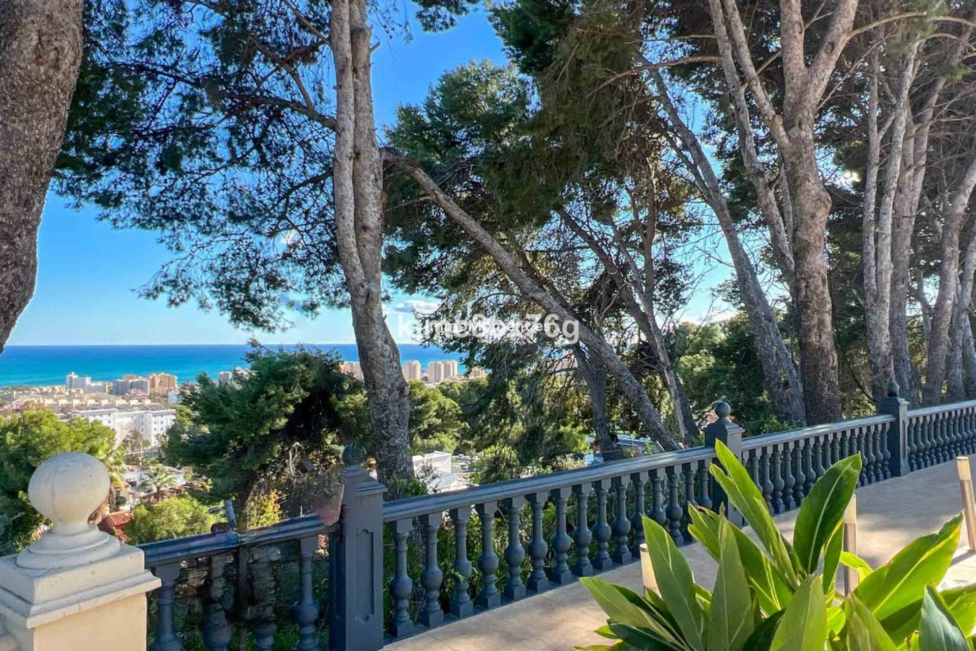 Resale - Villa - Torremolinos