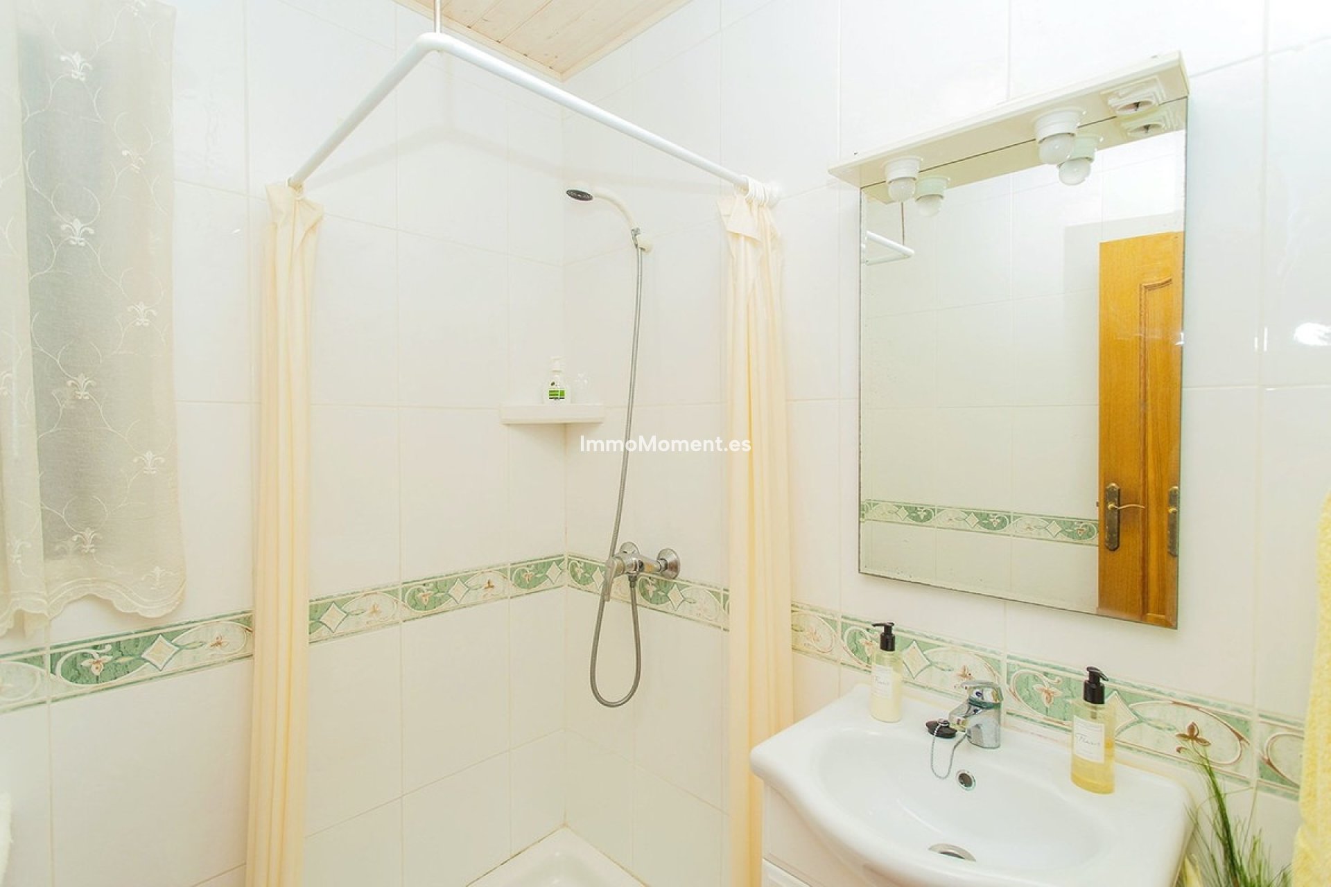 Resale - Villa - Torrevieja - Aguas Nuevas