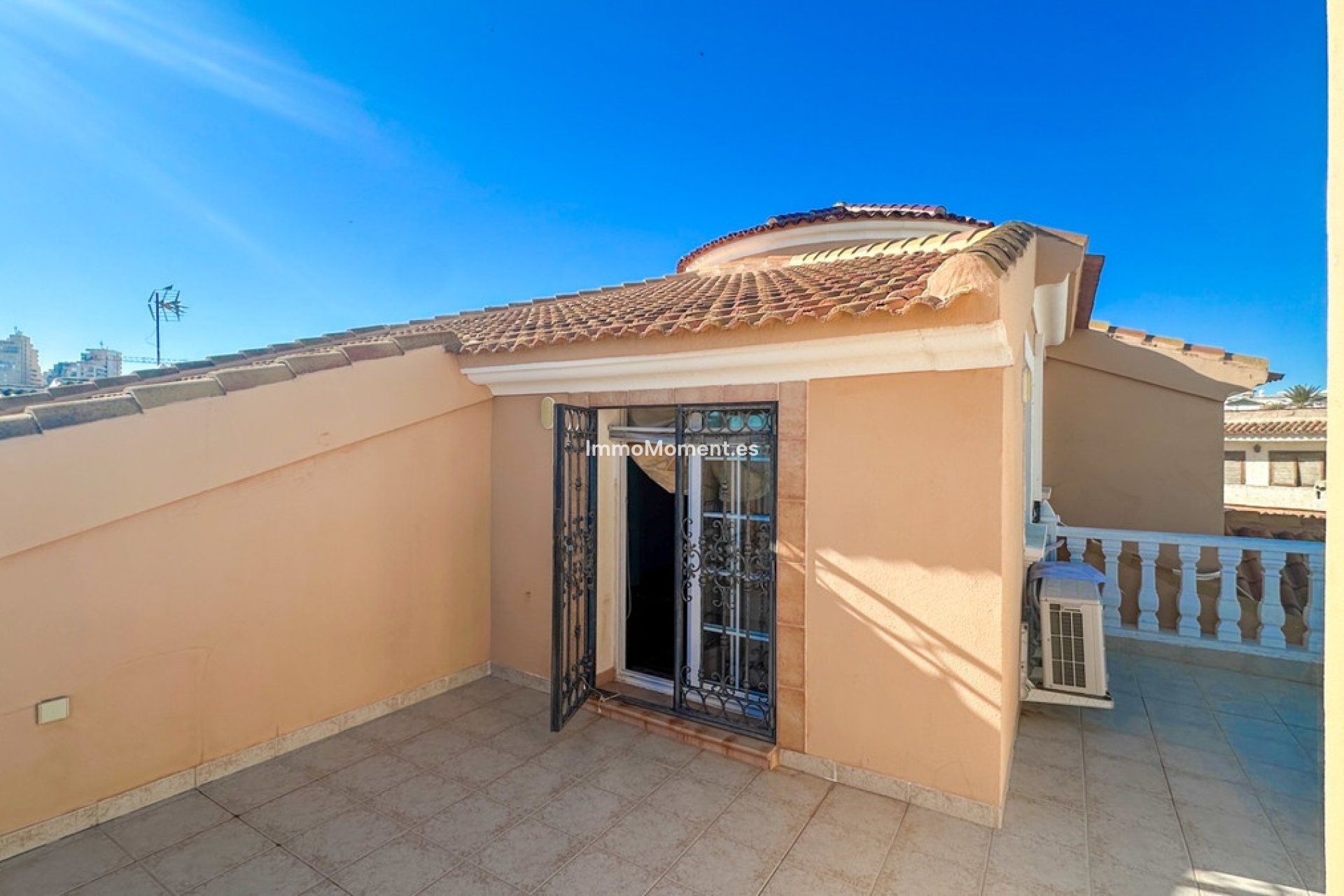 Resale - Villa - Torrevieja - La Mata