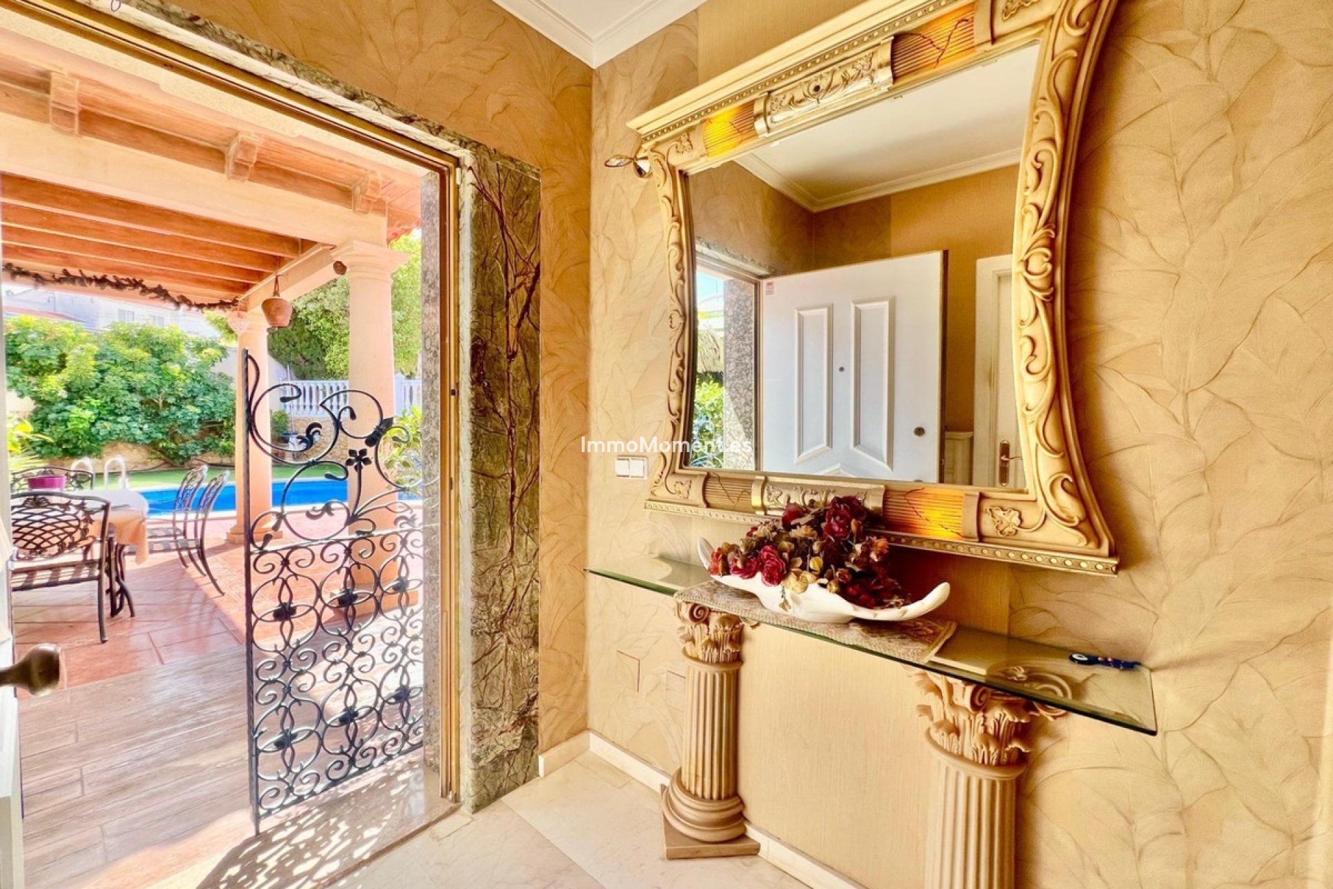 Resale - Villa - Torrevieja - Torrevieja Centro