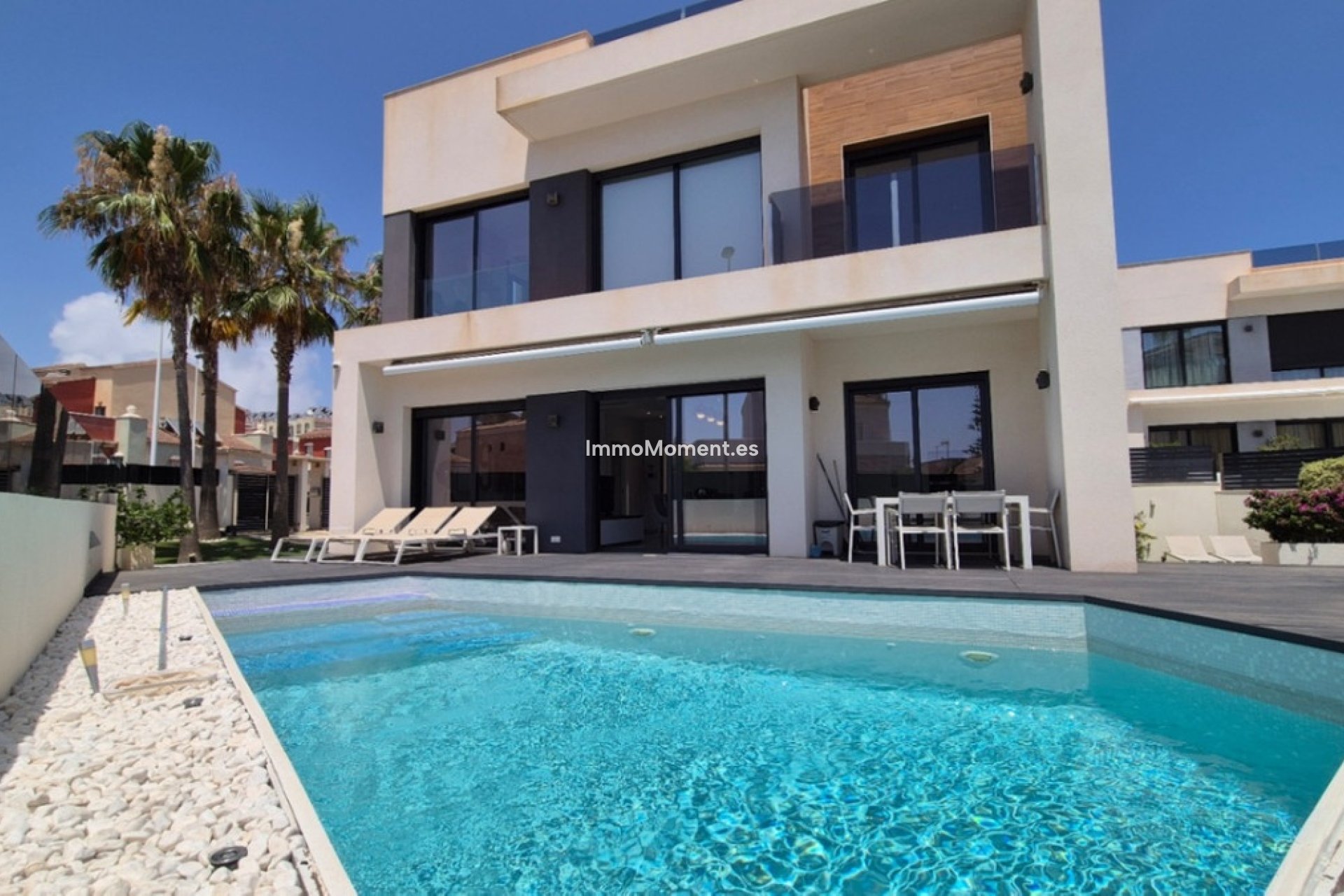 Resale - Villa - Torrevieja - Torrevieja Centro