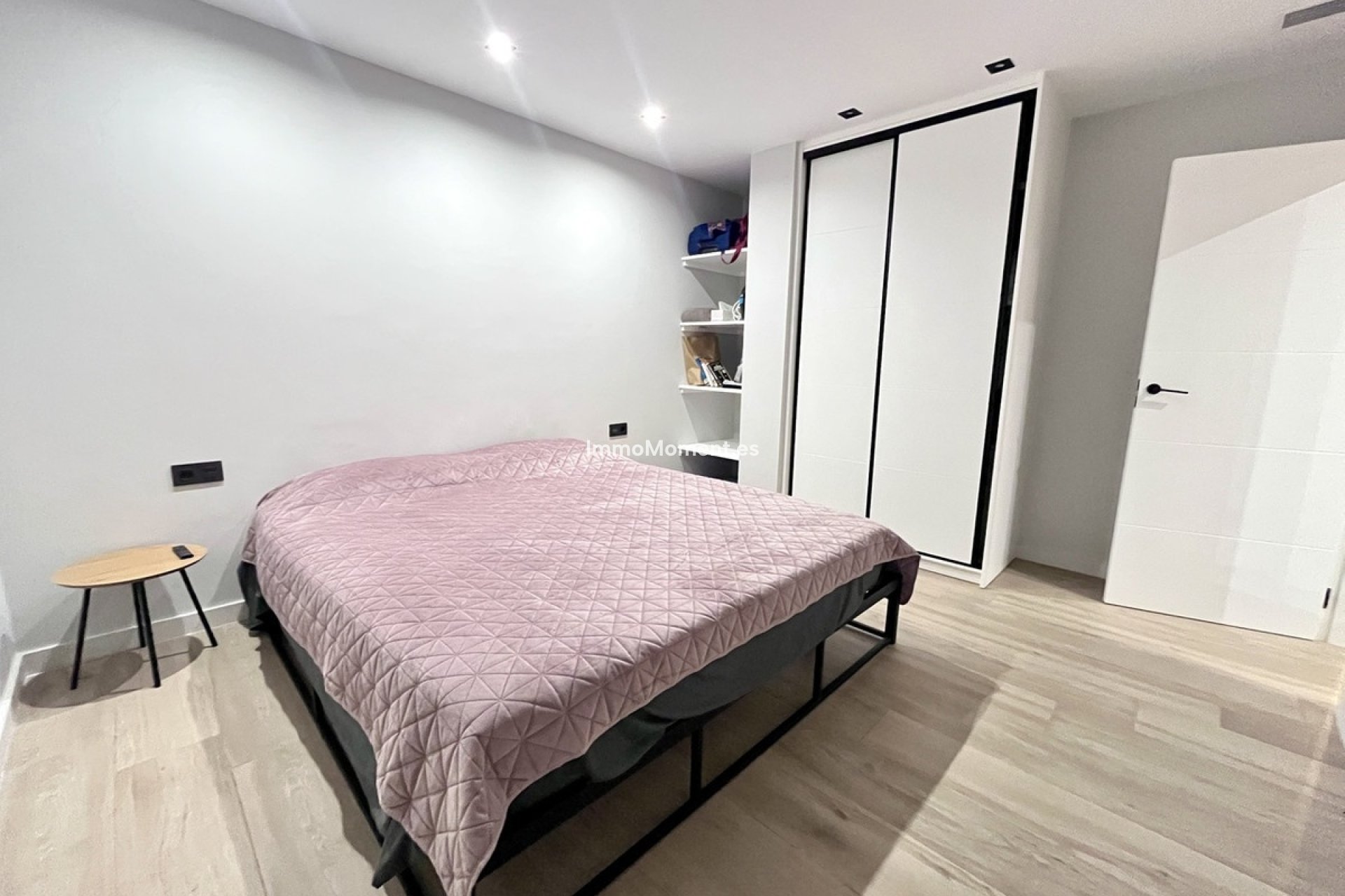 Resale - Villa - Torrevieja - Torrevieja Centro