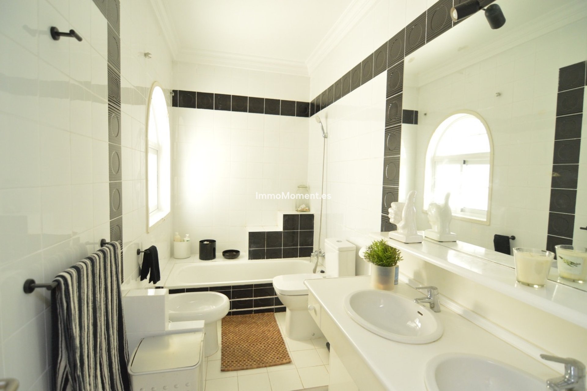 Resale - Villa - Torrevieja - Torrevieja Centro