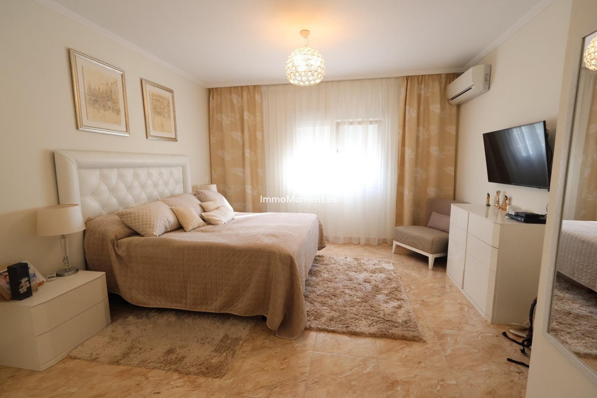 Resale - Villa - Torrevieja - Torrevieja Centro