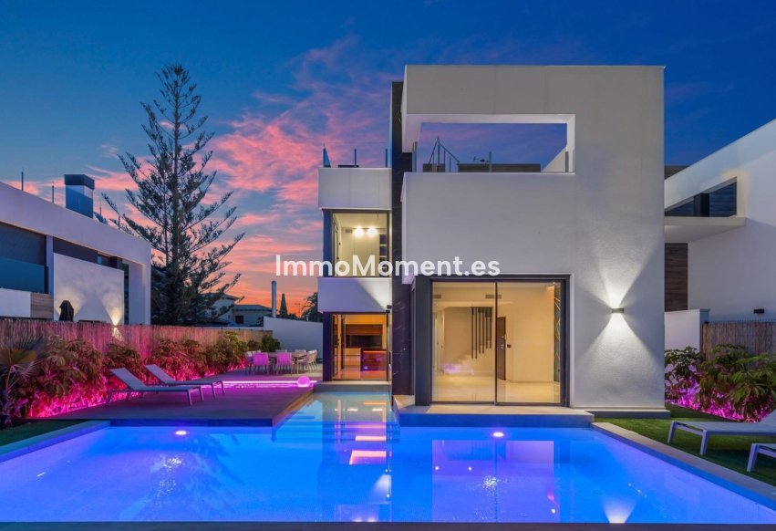 Resale - Villa - Torrevieja - Torrevieja Centro