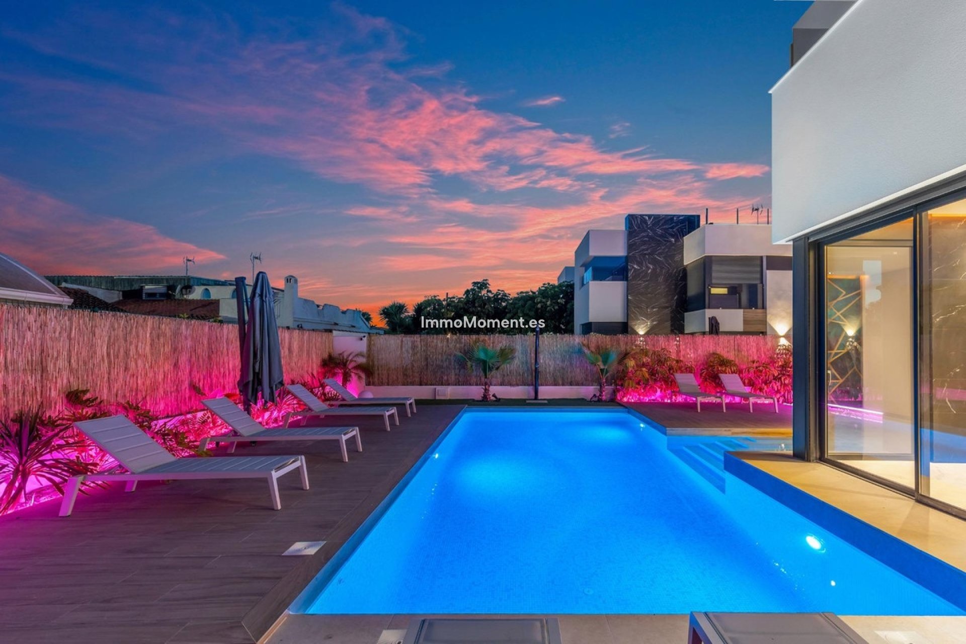 Resale - Villa - Torrevieja - Torrevieja Centro