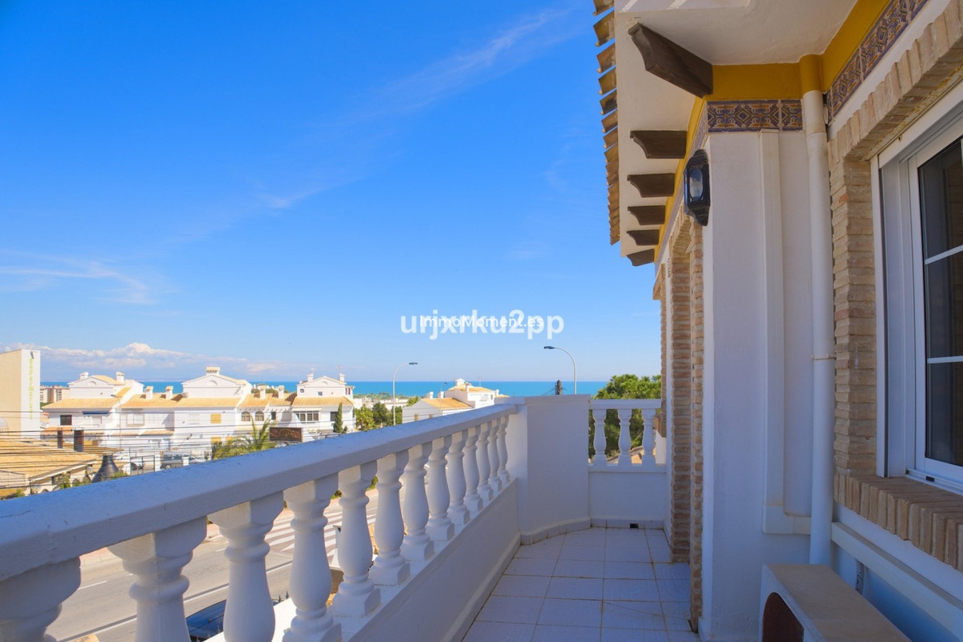 Resale - Villa - Torrevieja - Torrevieja Centro