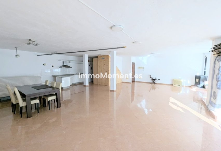 Reventa - Adosado - Interior  - Guaro